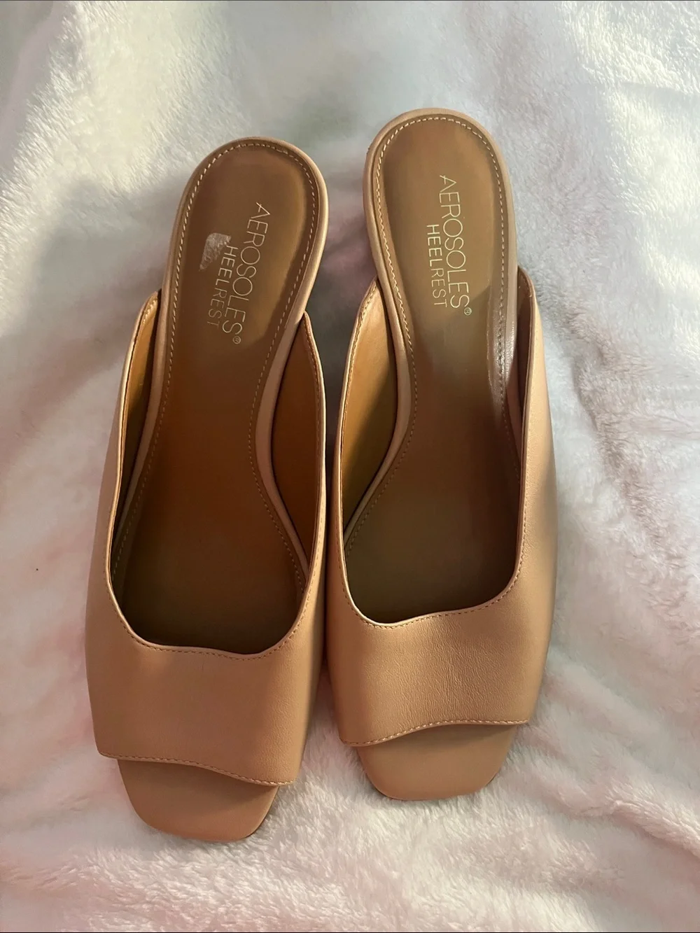 AEROSOLES Women's Open-Toe Tan Slide Mules